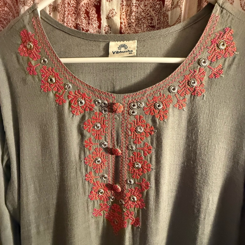 Straight outta India!!!! Super A+++ shape blouse.